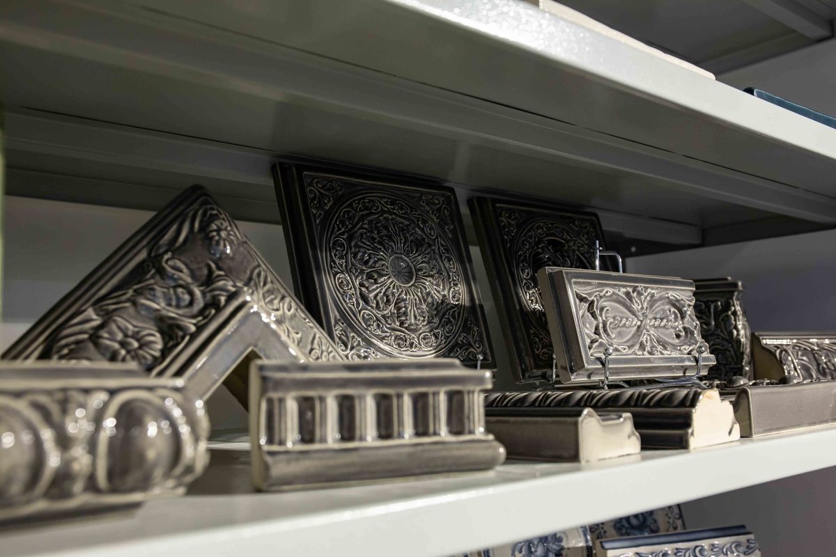 Рельефные изразцы ручной работы